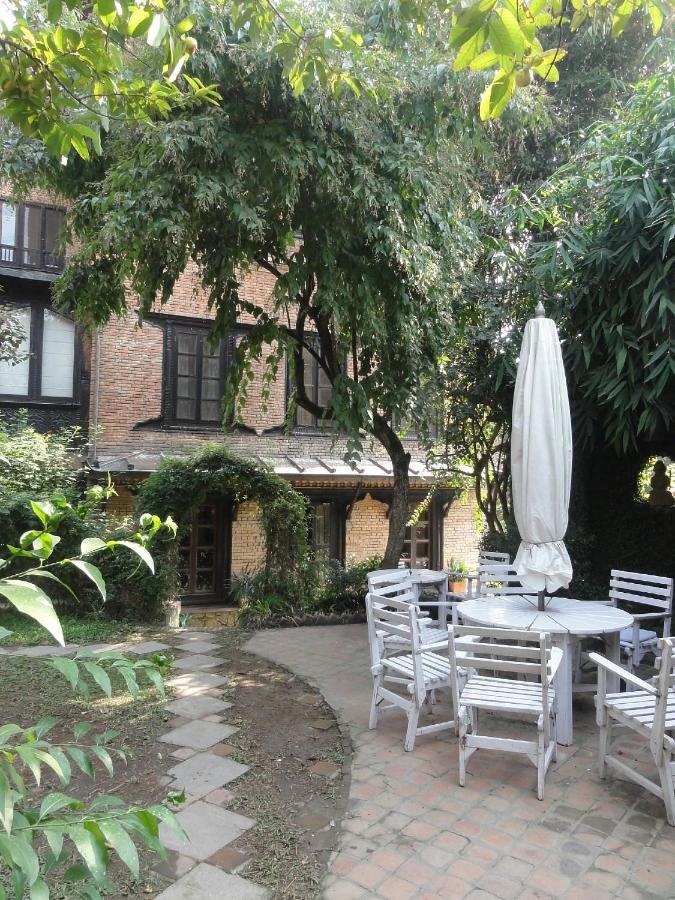 Vajra Hotel カトマンズ エクステリア 写真